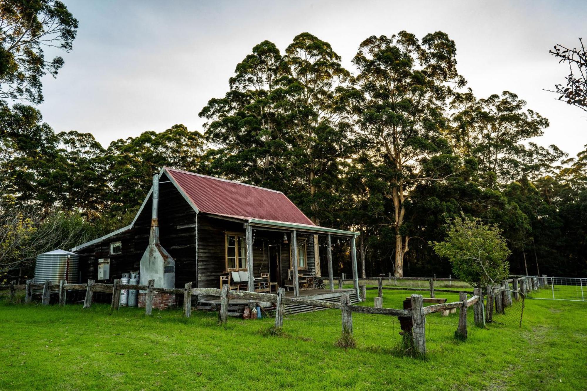 Cosy Farmstay: Green Cabin At Whispering Woods Beedelup Εξωτερικό φωτογραφία